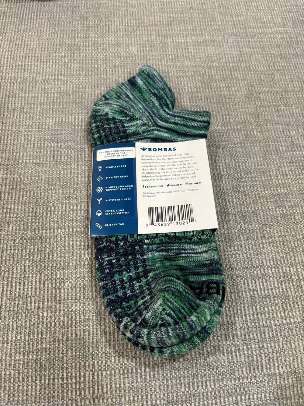 Bombas Grippers ankle Socks - Green & Red size M